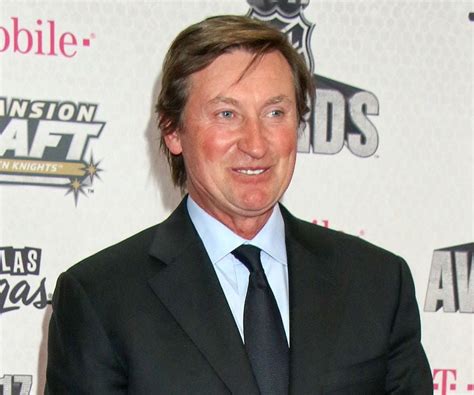 wayne gretzky how old.